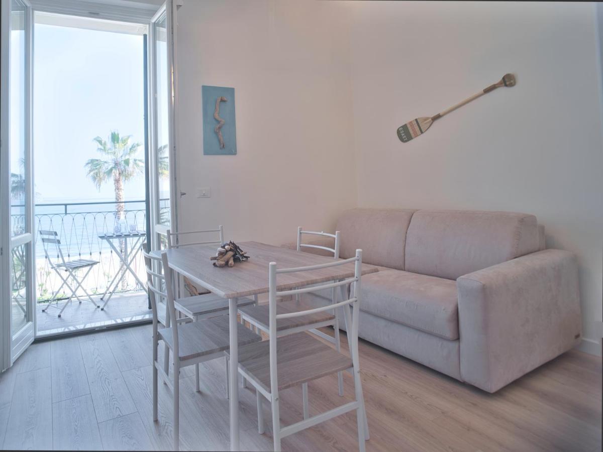 Medusa Apartment - Lungomare Finale Ligure Eksteriør billede